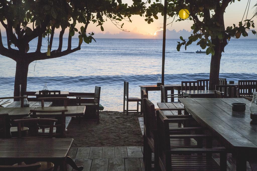 Gecko Restaurant & Rooms Arugam Bay Exterior photo